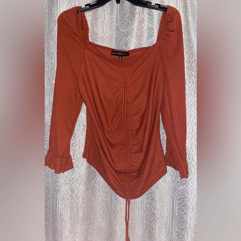 ❤️Dark red shirt with tie up moment at the end ❤️